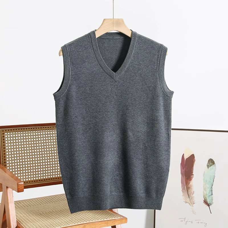 Gray V-neck sweater vest for men in autumn and winter, soft insulating fabric with tailored fit on hanger
